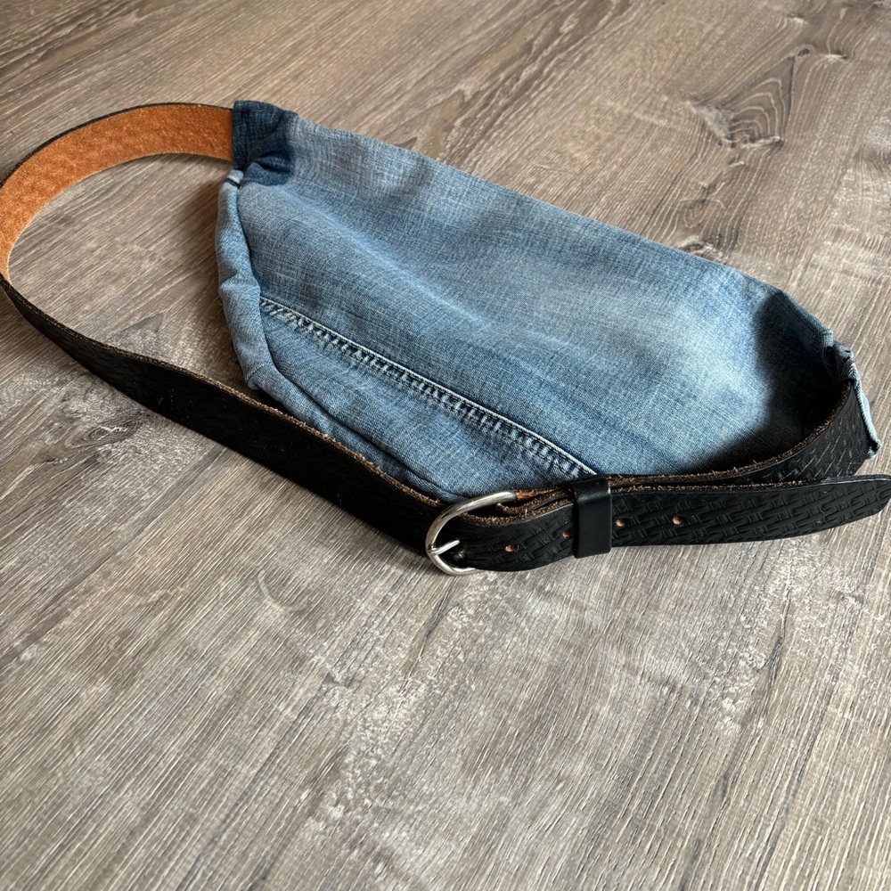 Hand Crafted Crossbody Bag with Denim and Leather belt - Picture 3 of 4